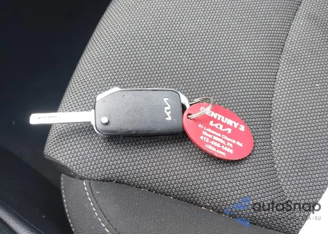 2024 Kia Forte Lxs z USA, uszkodzony, nr VIN 3KPF24AD1RE720652